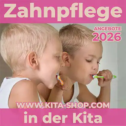 kita-shop-zahnpflege-in-der-kita-flyer-2026 Zwei Kinder putzen sich die Zähne mit Zubehör des Kita-Shops